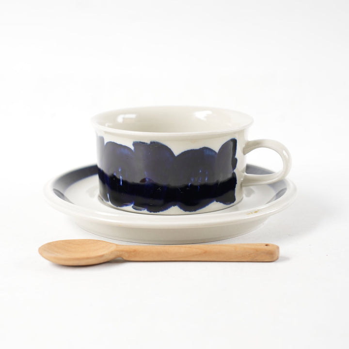 アラビア アネモネ(Anemone)完全ガイド——コバルトブルーの手描き花が咲くストーンウェア