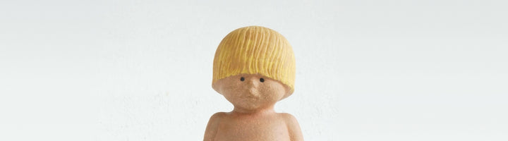 リサ・ラーソン 世界の子どもたち(All världens barn)完全ガイド|ユニセフのために生まれた8人の子どもと、底面の刻印の読み方