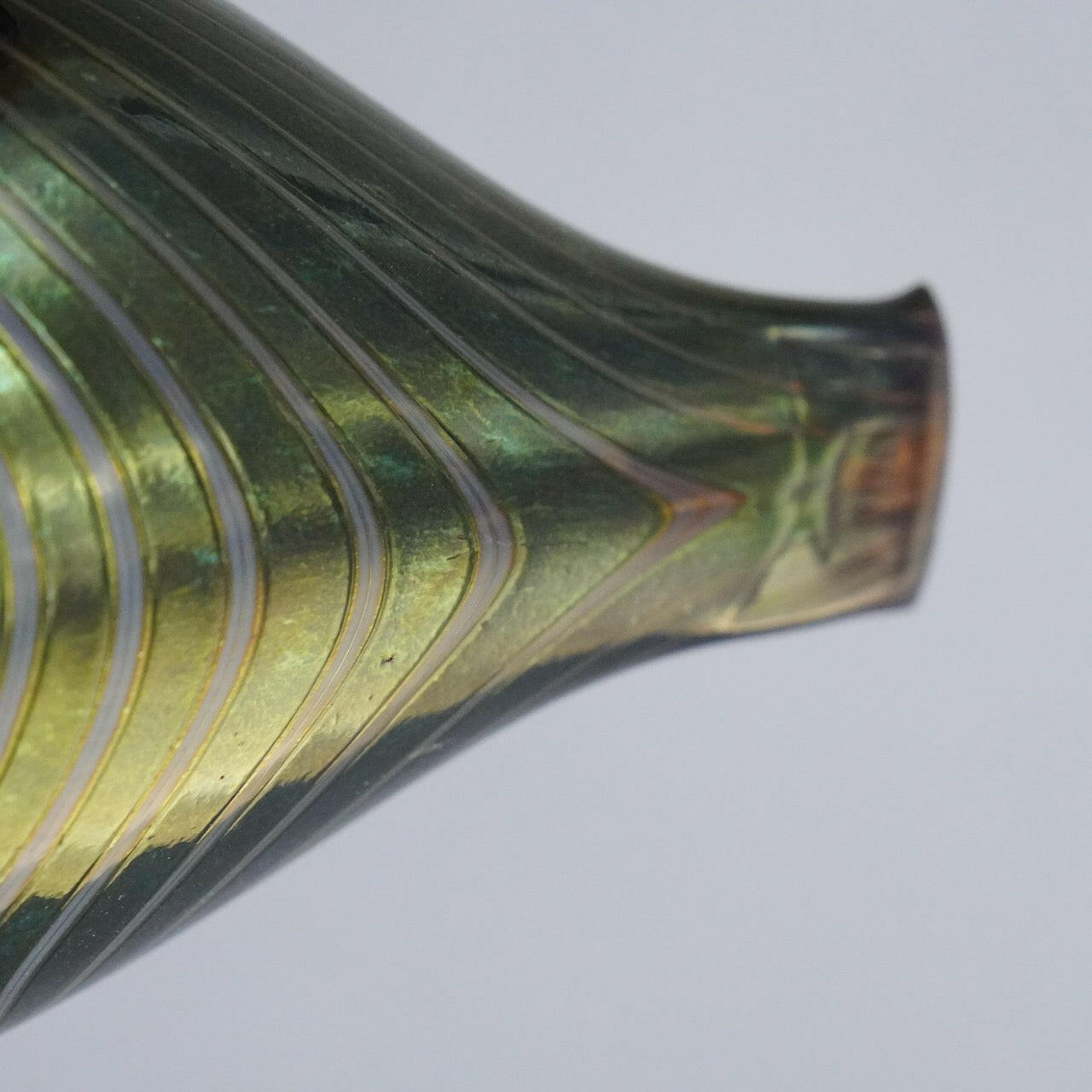 ヌータヤルヴィ オイヴァ・トイッカ(Oiva Toikka)アリ(コオリガモ) ガラスの置物 裏面(バックスタンプ)