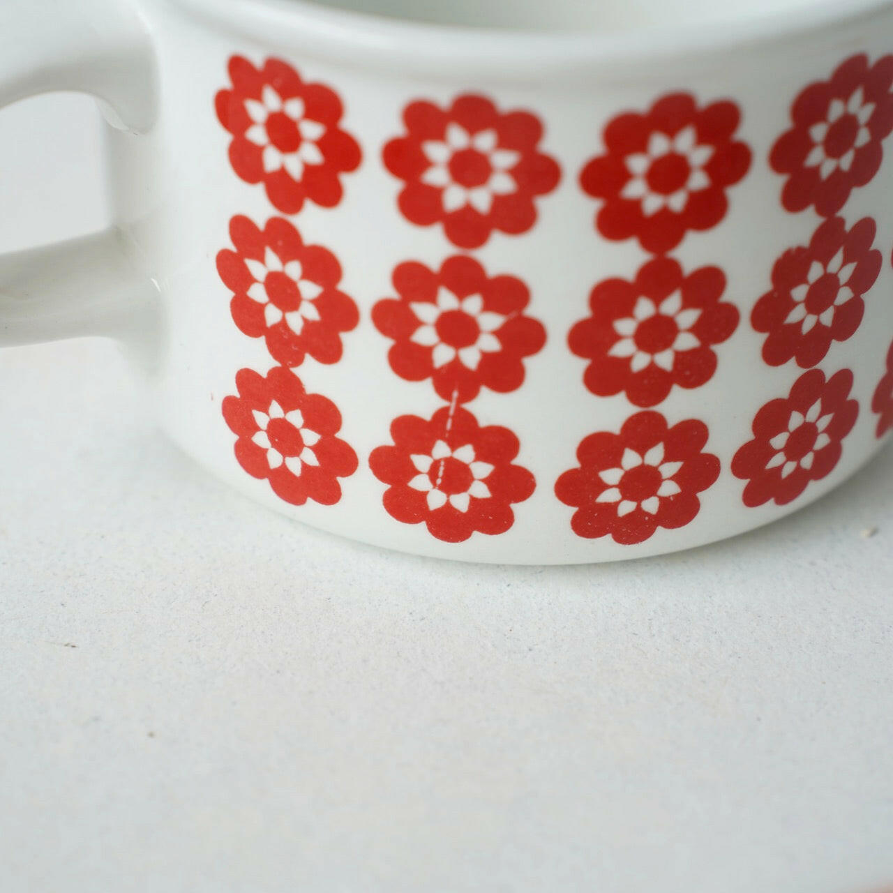 訳あり グスタフスベリ マルヴァ(Malva)ティーカップ トリオ 裏面(バックスタンプ)