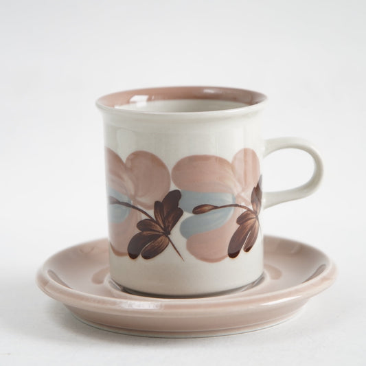 ARABIA コラーリ(Koralli)コーヒーカップ&ソーサー - 全体像