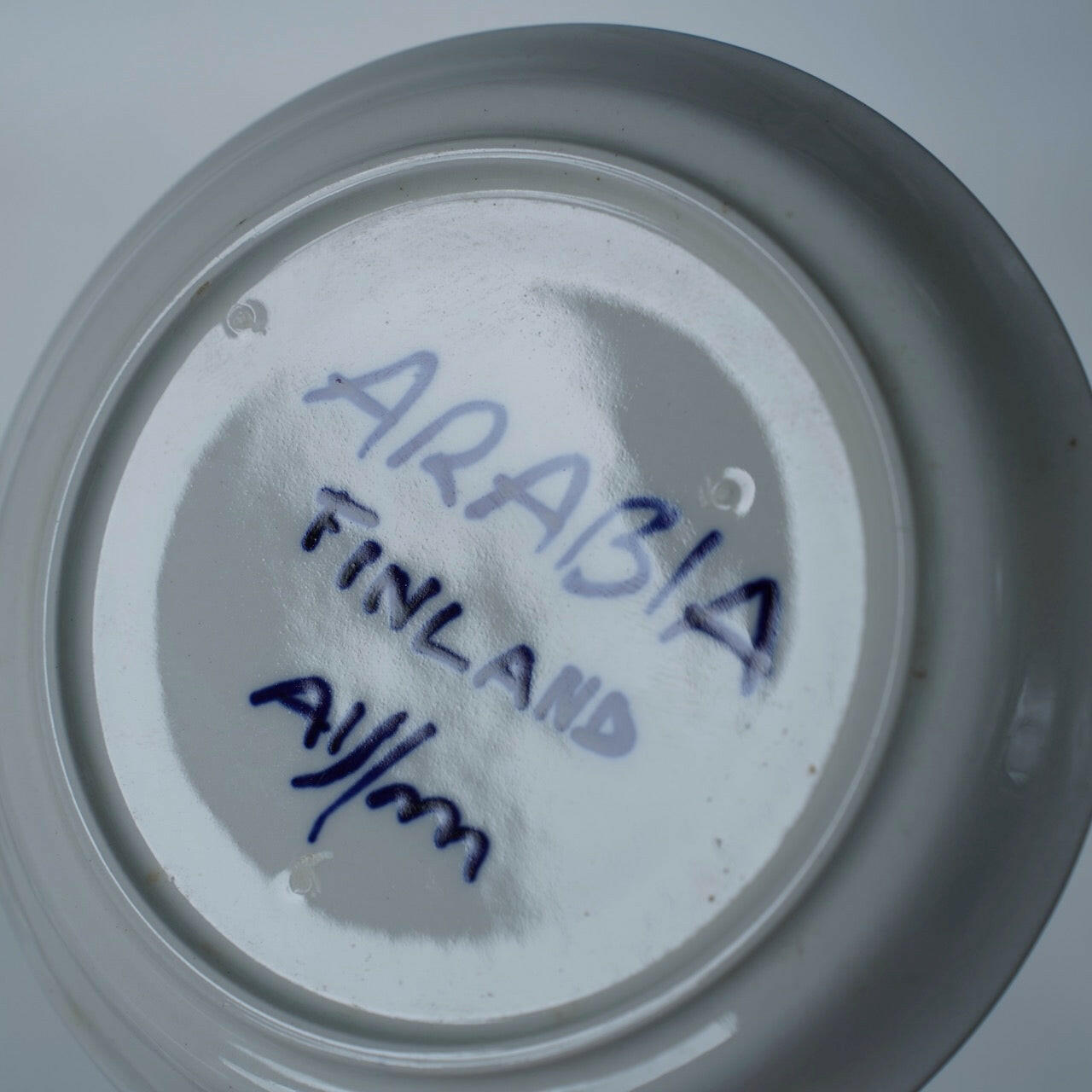 ARABIA パユ(Paju)デミタスカップ&ソーサー 裏面(バックスタンプ)