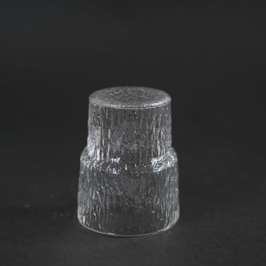イッタラ(iittala)パーダー(Paadar)ショットグラス タピオ・ヴィルカラ ヴィンテージ フィンランド 別角度