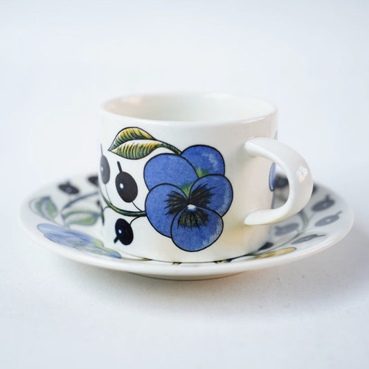 【1971年製】アラビア(ARABIA)パラティッシ(Paratiisi)ティーカップ&ソーサー - 全体像