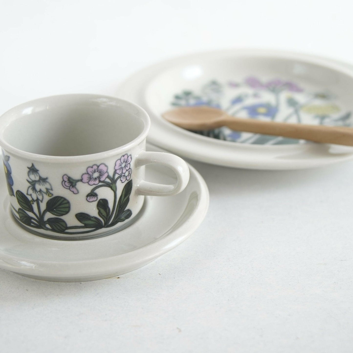 ARABIA フローラ(Flora)デミタスカップ・トリオ - 北欧食器タックショミュッケ