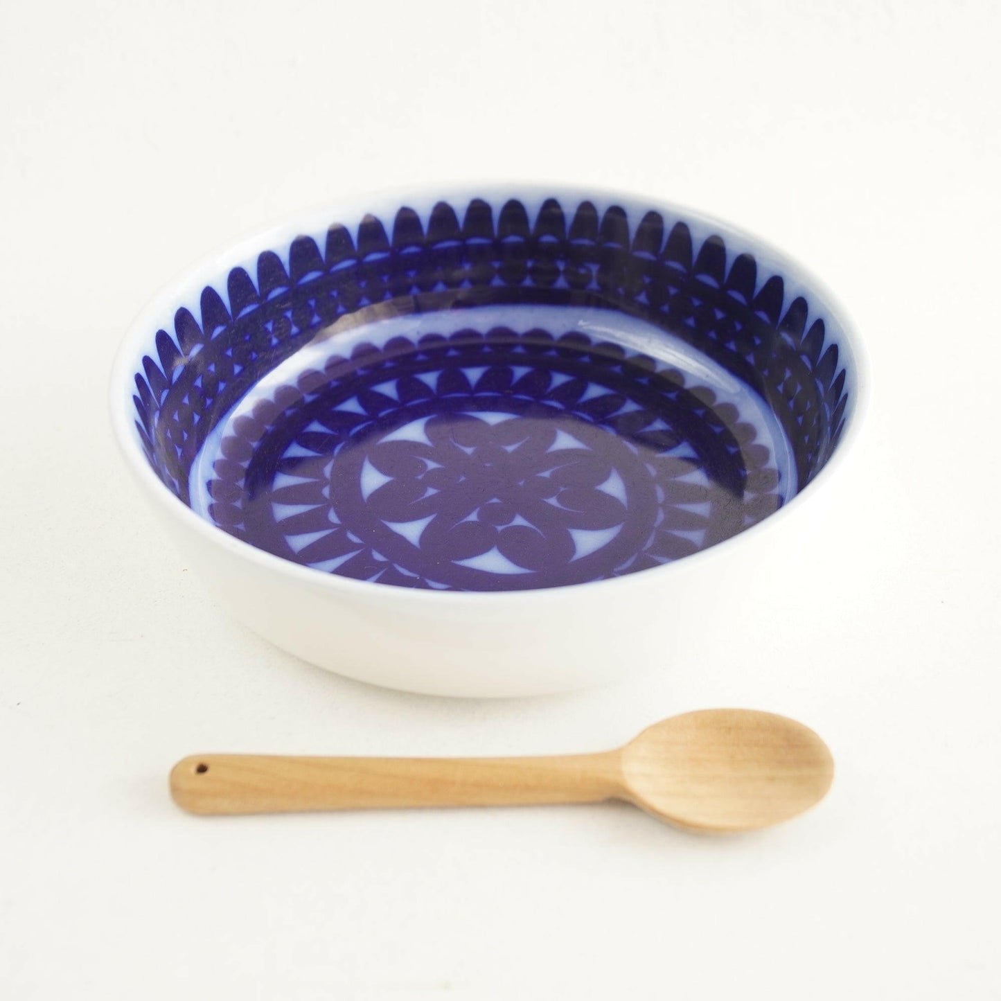 グスタフスベリ ブローヒュサール(Bla Husar)ボウル 17cm - 北欧食器タックショミュッケ