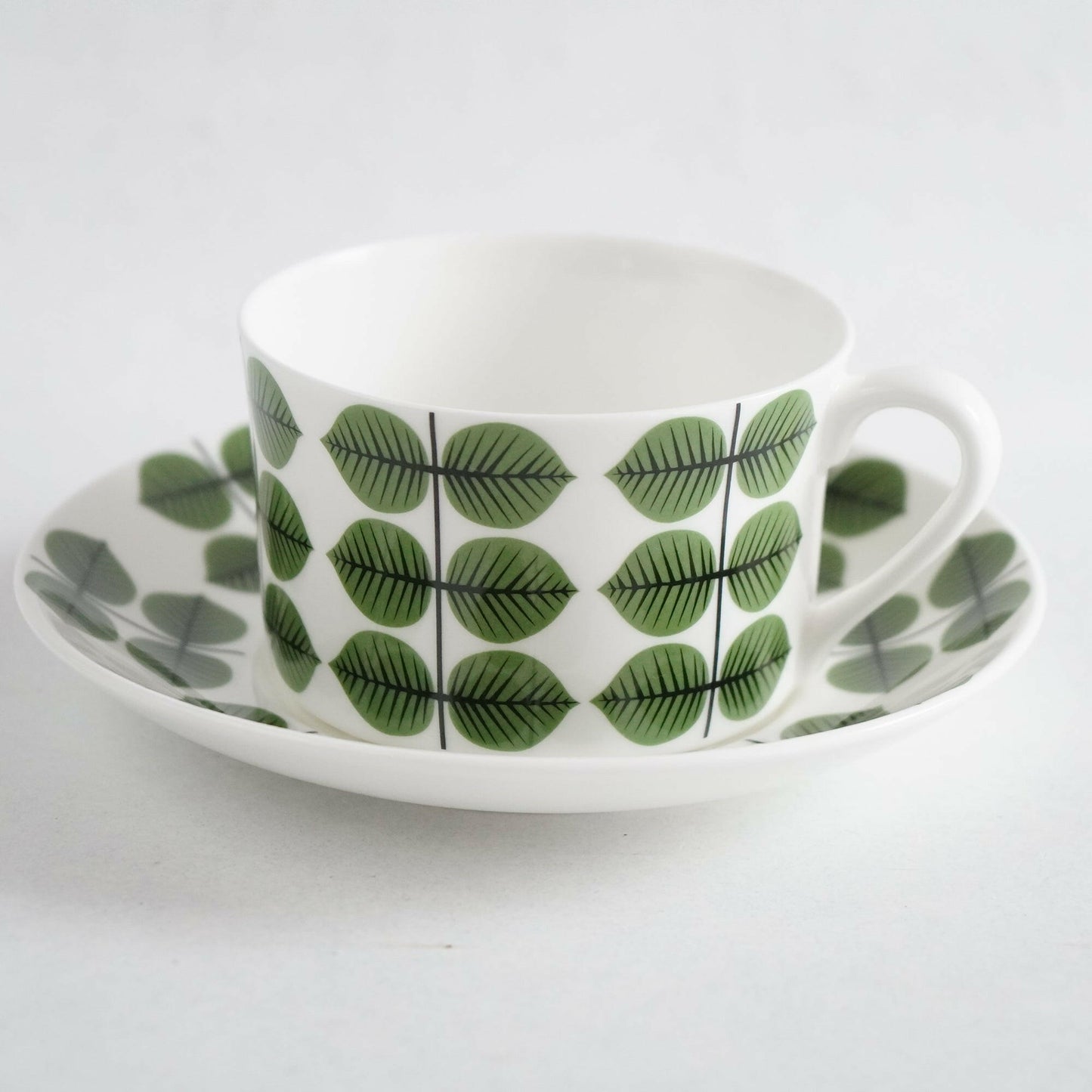 【復刻版】グスタフスベリ(Gustavsberg)ベルサ(Bersa)ティーカップ&ソーサー - 北欧食器タックショミュッケ