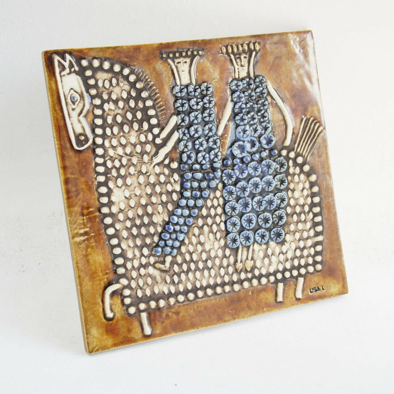 リサ・ラーソン(Lisa Larson)UNIKシリーズ陶板 乗馬(Ryttare) - 北欧食器タックショミュッケ