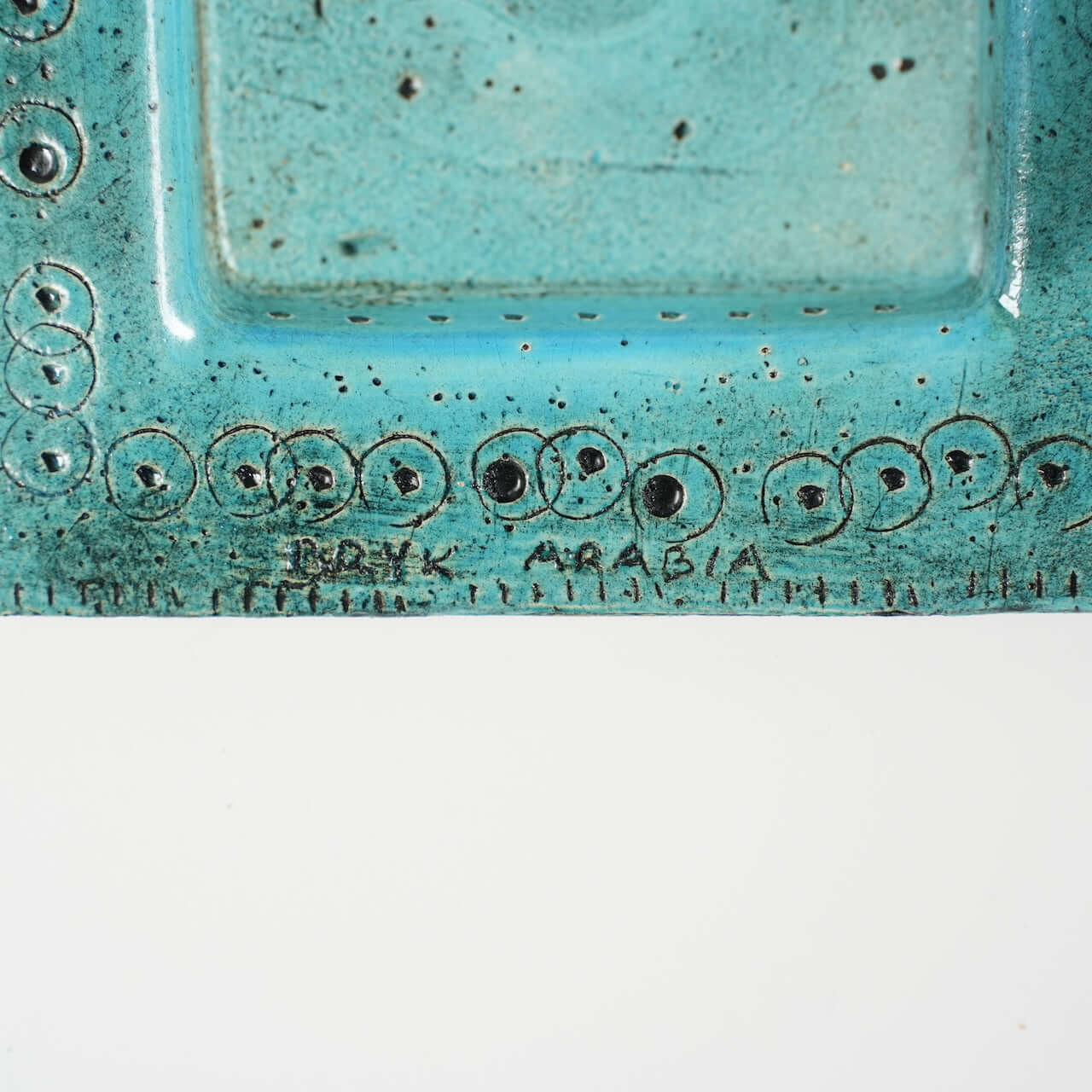 希少 ルート・ブリュック（Rut Bryk）小サイズ陶板（Tuhkavati） 陶板 Rut Bryk