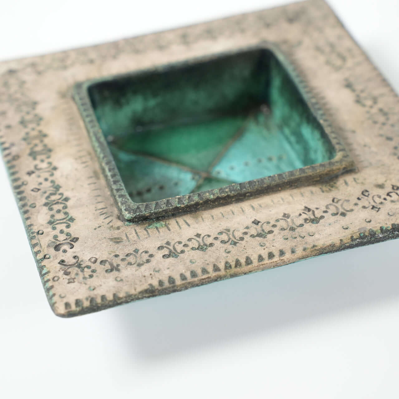 希少 ルート・ブリュック（Rut Bryk）小サイズ陶板（Tuhkavati） 陶板 Rut Bryk