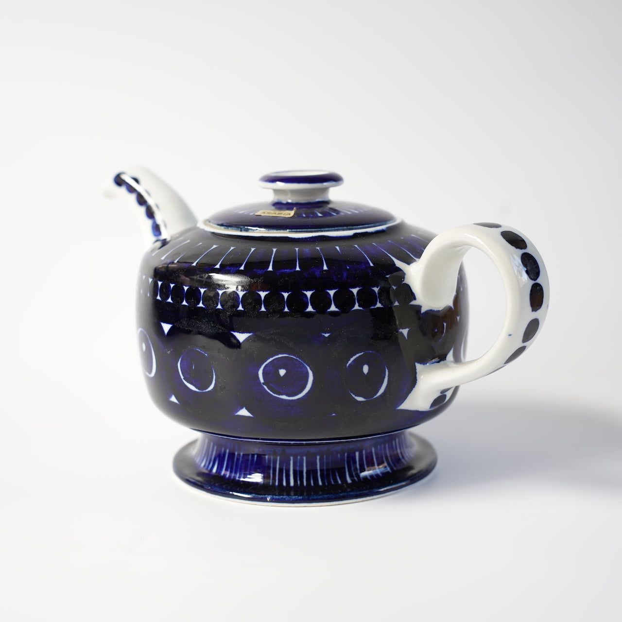 貫入あり ARABIA バレンシア（Valencia）コーヒーポットの画像、ハンドペイントのデザインが特徴。