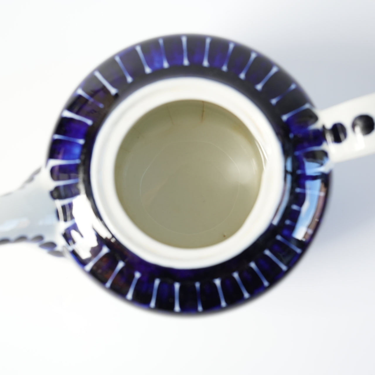 貫入あり ARABIA バレンシア（Valencia）コーヒーポットの上部内部の写真