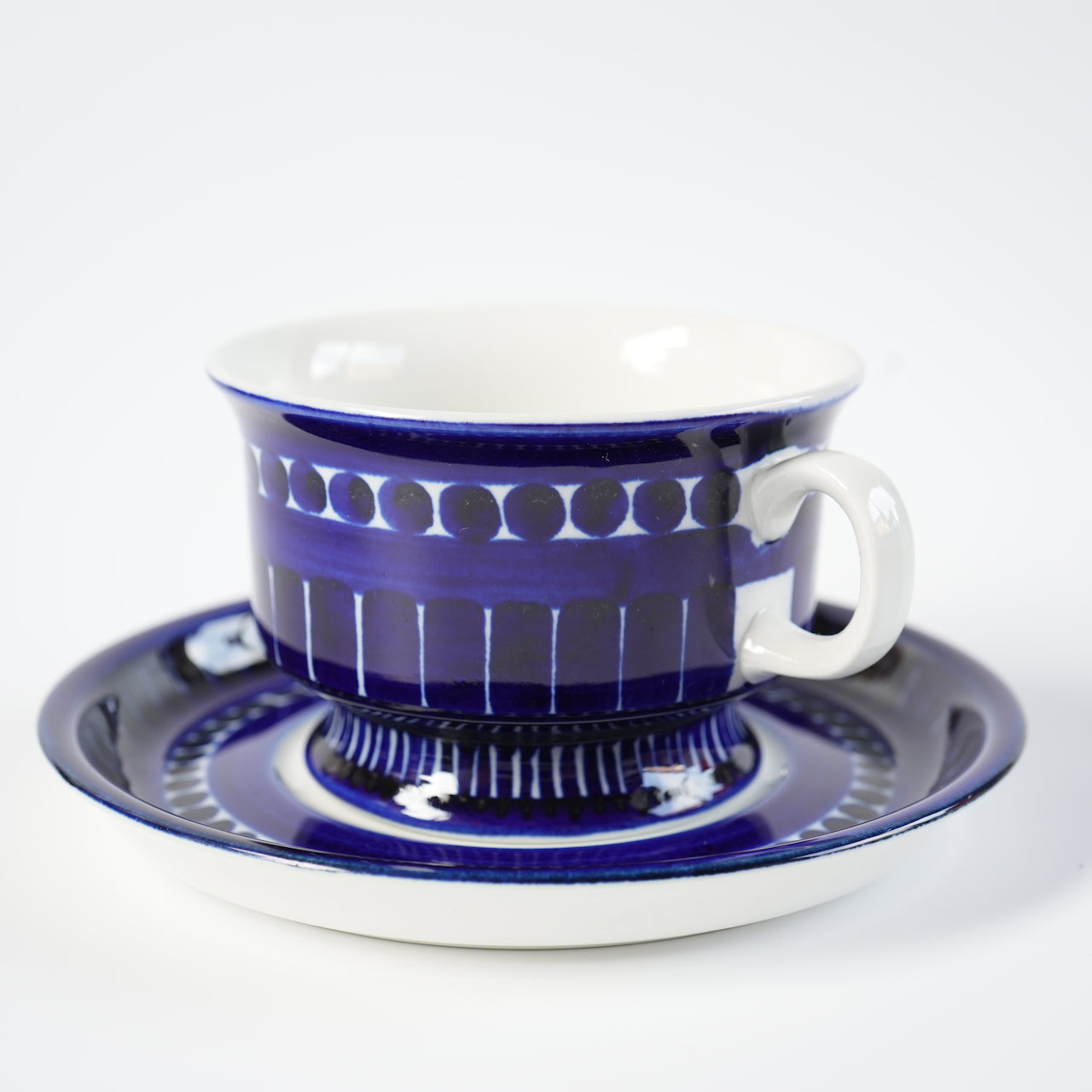 ARABIA バレンシア（Valencia）ティーカップ＆ソーサー1 - 北欧食器タックショミュッケ