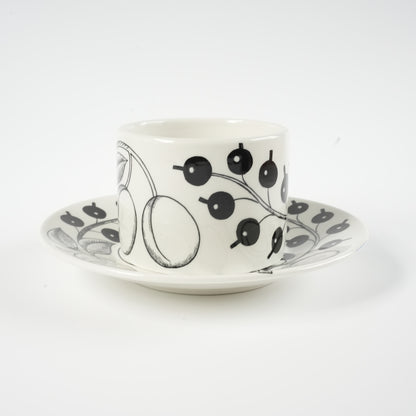 初期モデル アラビア（ARABIA）パラティッシ（Paratiisi）ブラック ティーカップ＆ソーサー - 北欧食器タックショミュッケ