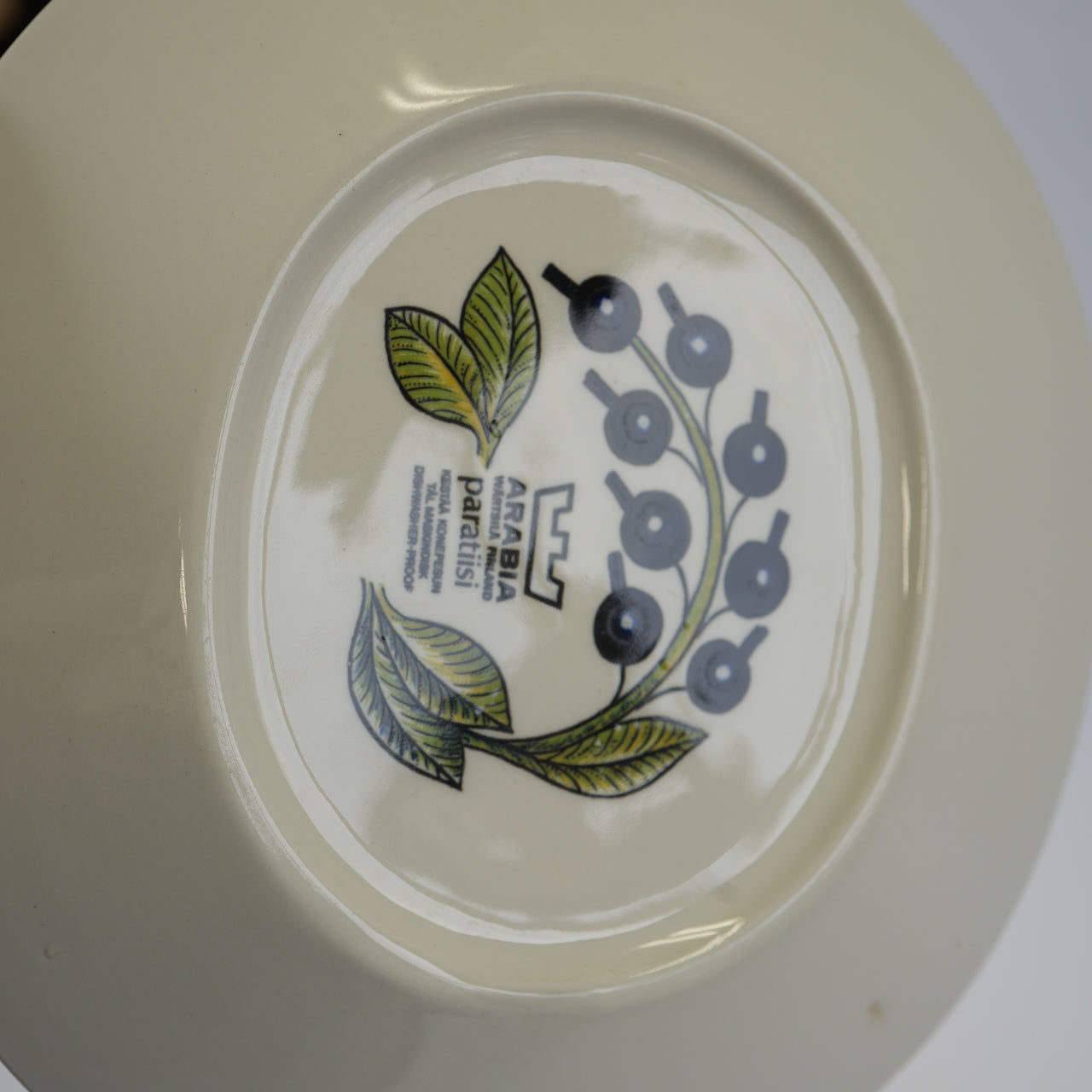 1971年製 ARABIA（アラビア）パラティッシ（Paratiisi）オーバルプレート21cm 1 - 北欧食器タックショミュッケ