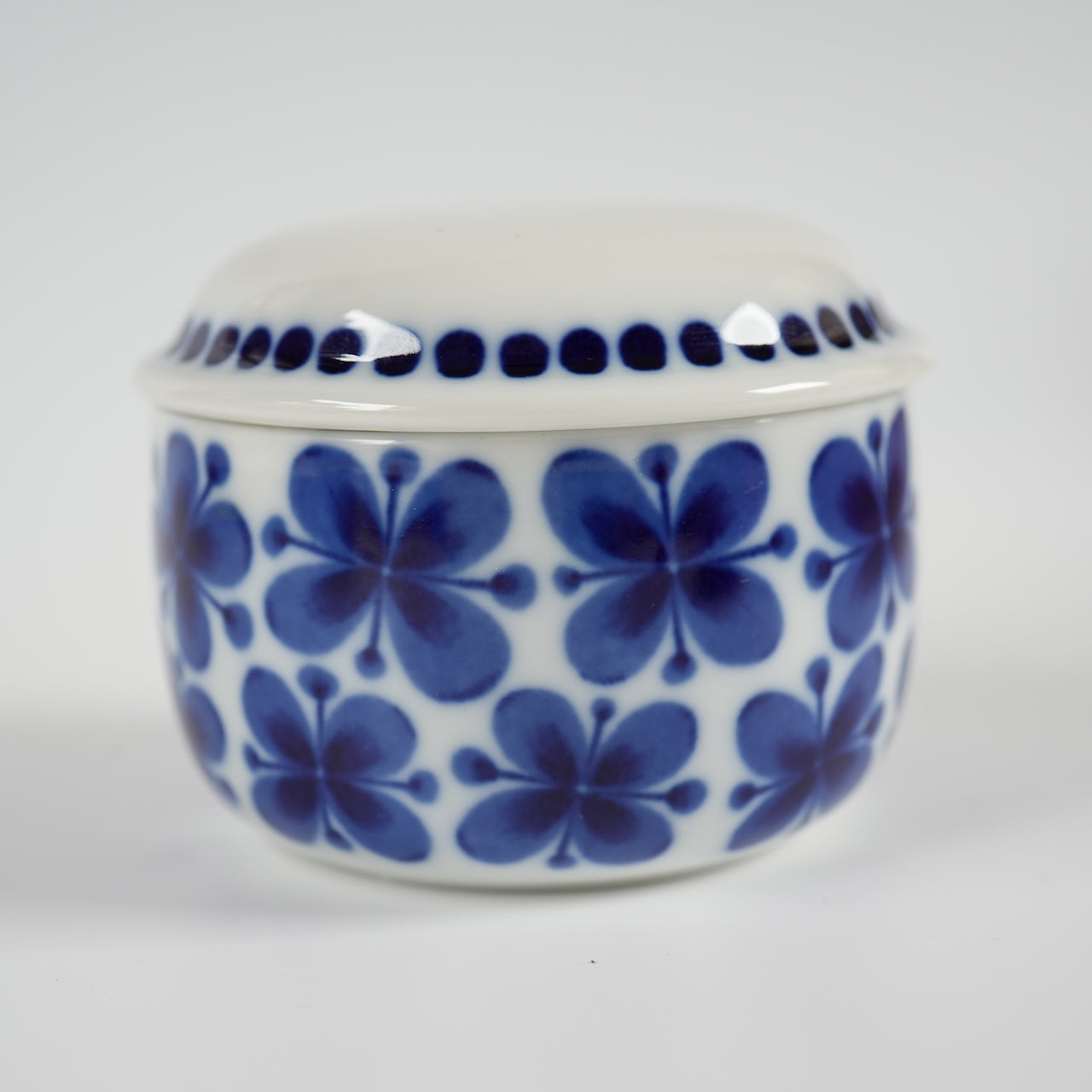 ロールストランド モナミ（Mon amie）シュガーボウル - 北欧食器タックショミュッケ