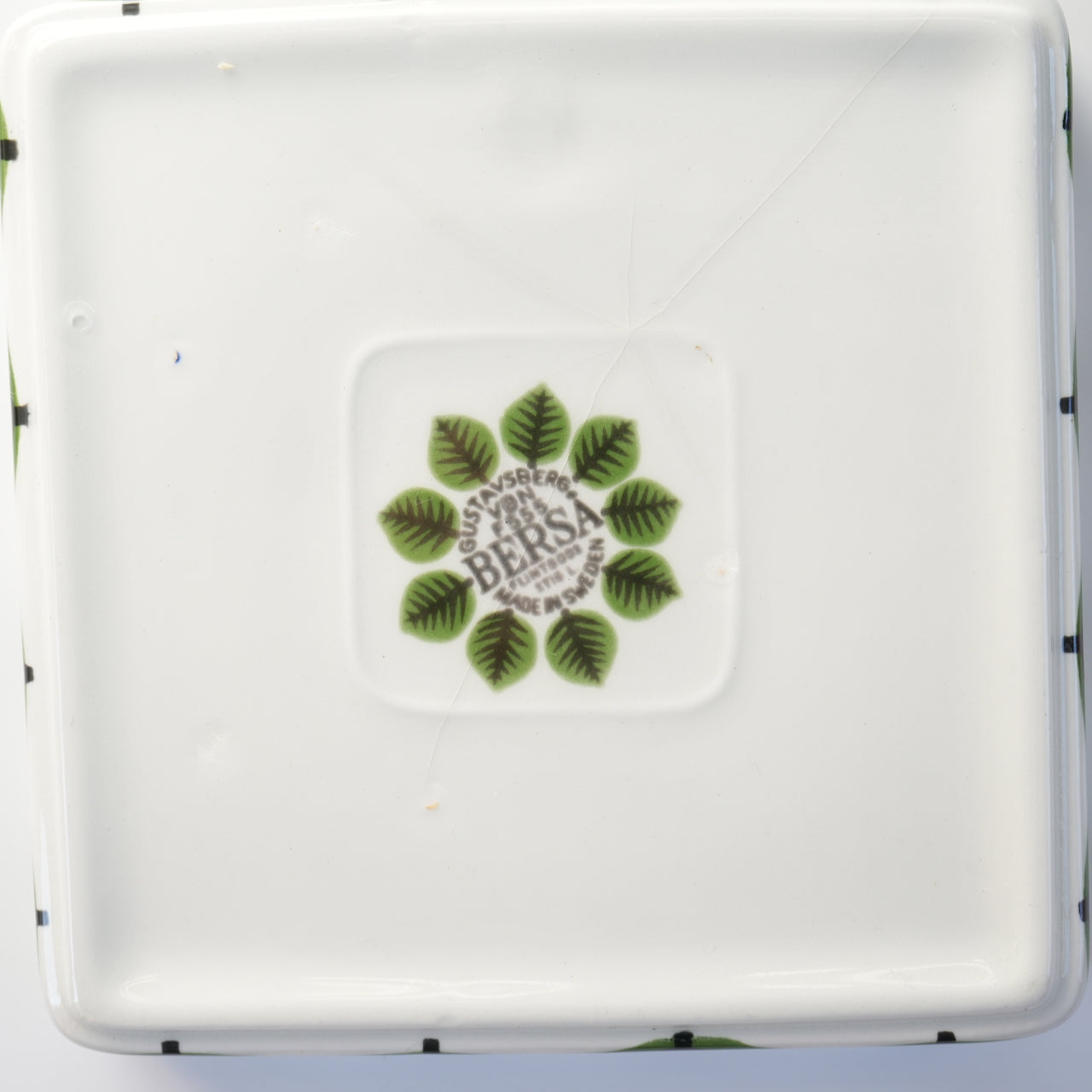 Gustavsberg Bersa square plate (small) with penetration