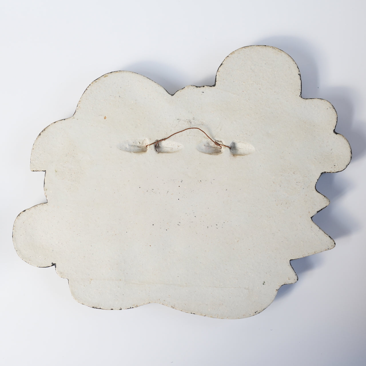 稀有丽莎·拉森·古斯塔夫斯堡花卉浮雕陶瓷匾