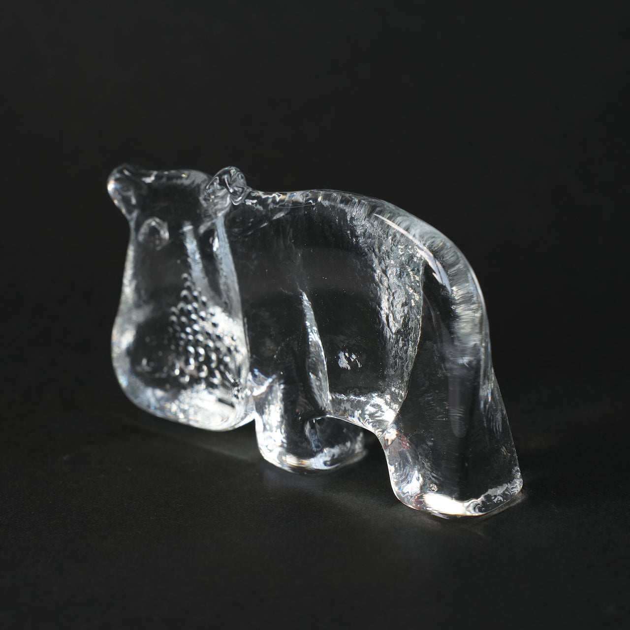 维特尔 Valeen Kosta Boda 玻璃罩“Frodhast”