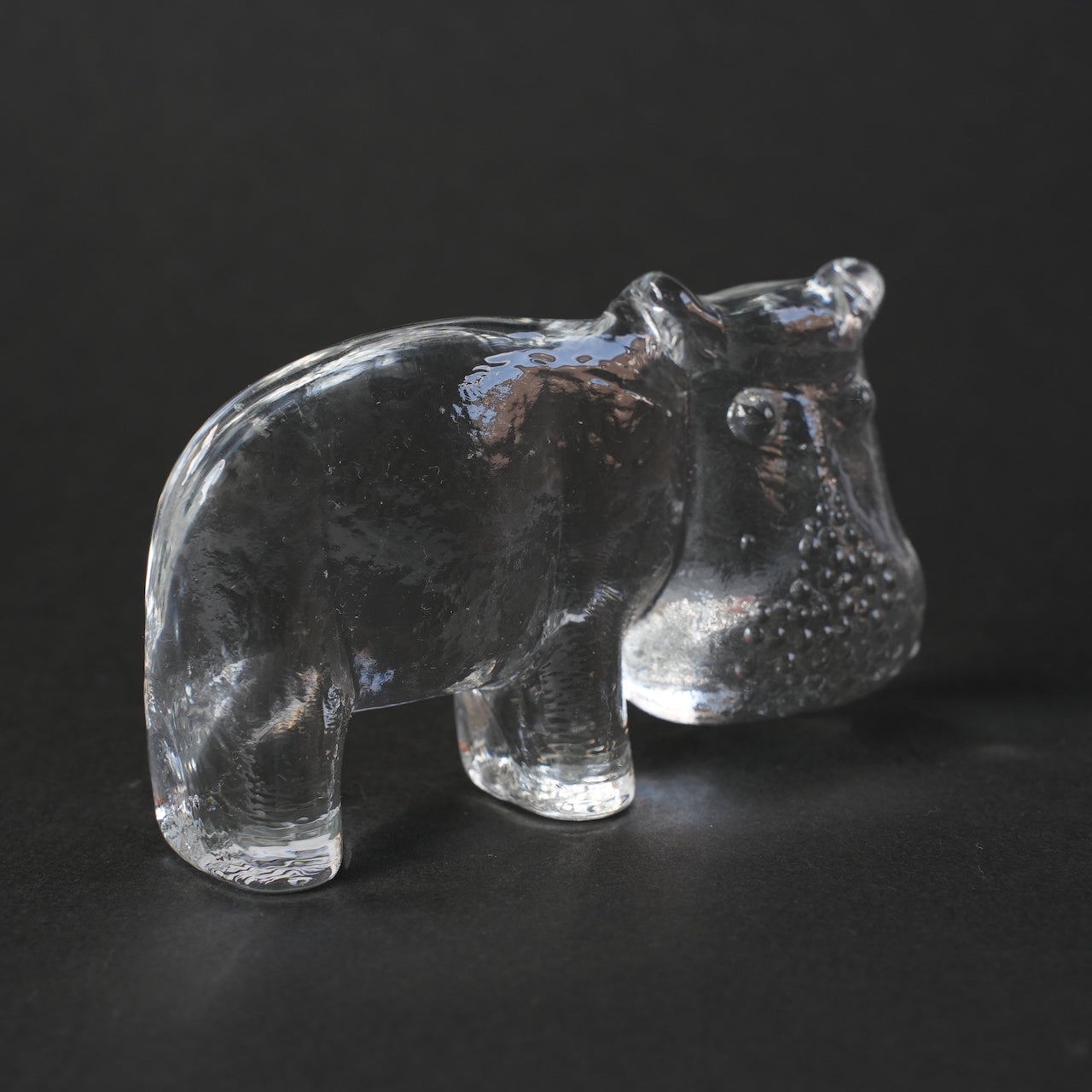 维特尔 Valeen Kosta Boda 玻璃罩“Frodhast”