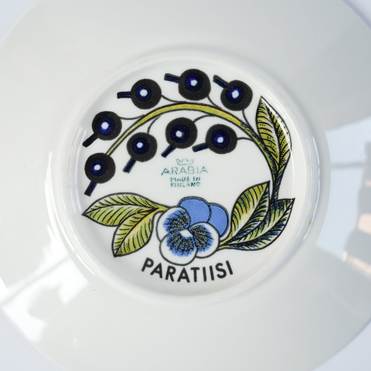 訳あり品【ヴィオラロゴ】アラビア（ARABIA）パラティッシ（Paratiisi）ティーカップ＆ソーサー