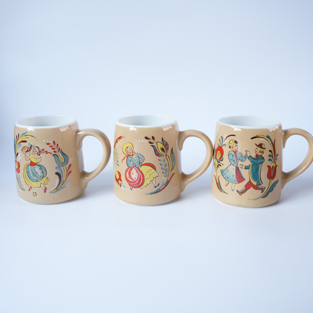 5点揃い＋1点オマケ アラビア ケスティ（Kesti）絵柄違い ビアマグカップ セット - 画像2