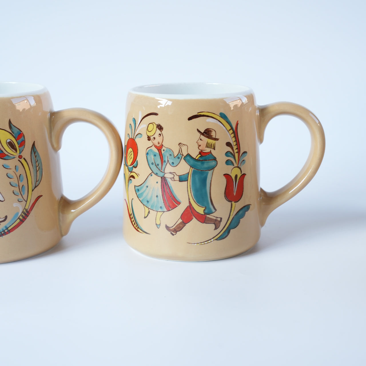 5点揃い＋1点オマケ アラビア ケスティ（Kesti）絵柄違い ビアマグカップ セット - 画像5