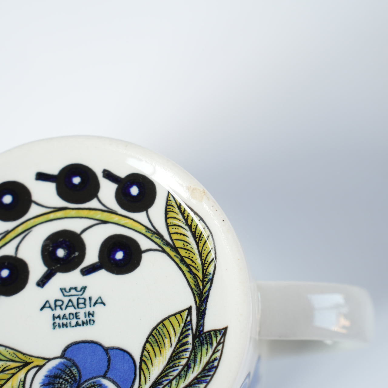 訳あり品【ヴィオラロゴ】アラビア（ARABIA）パラティッシ（Paratiisi）ティーカップ＆ソーサー