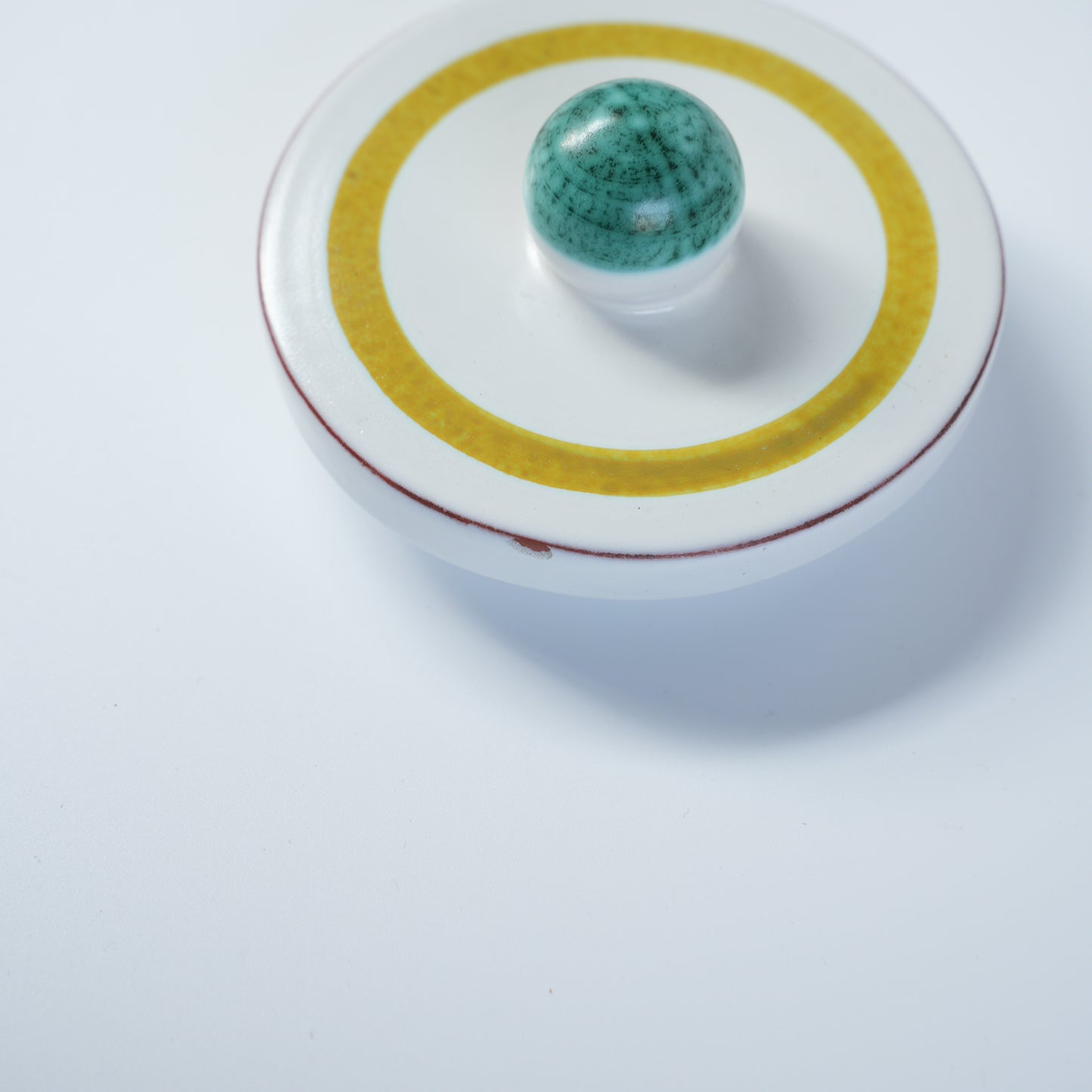 グスタフスベリ Gスタジオ ファイアンス焼き 植物文様 ピッチャー - ディテール 8