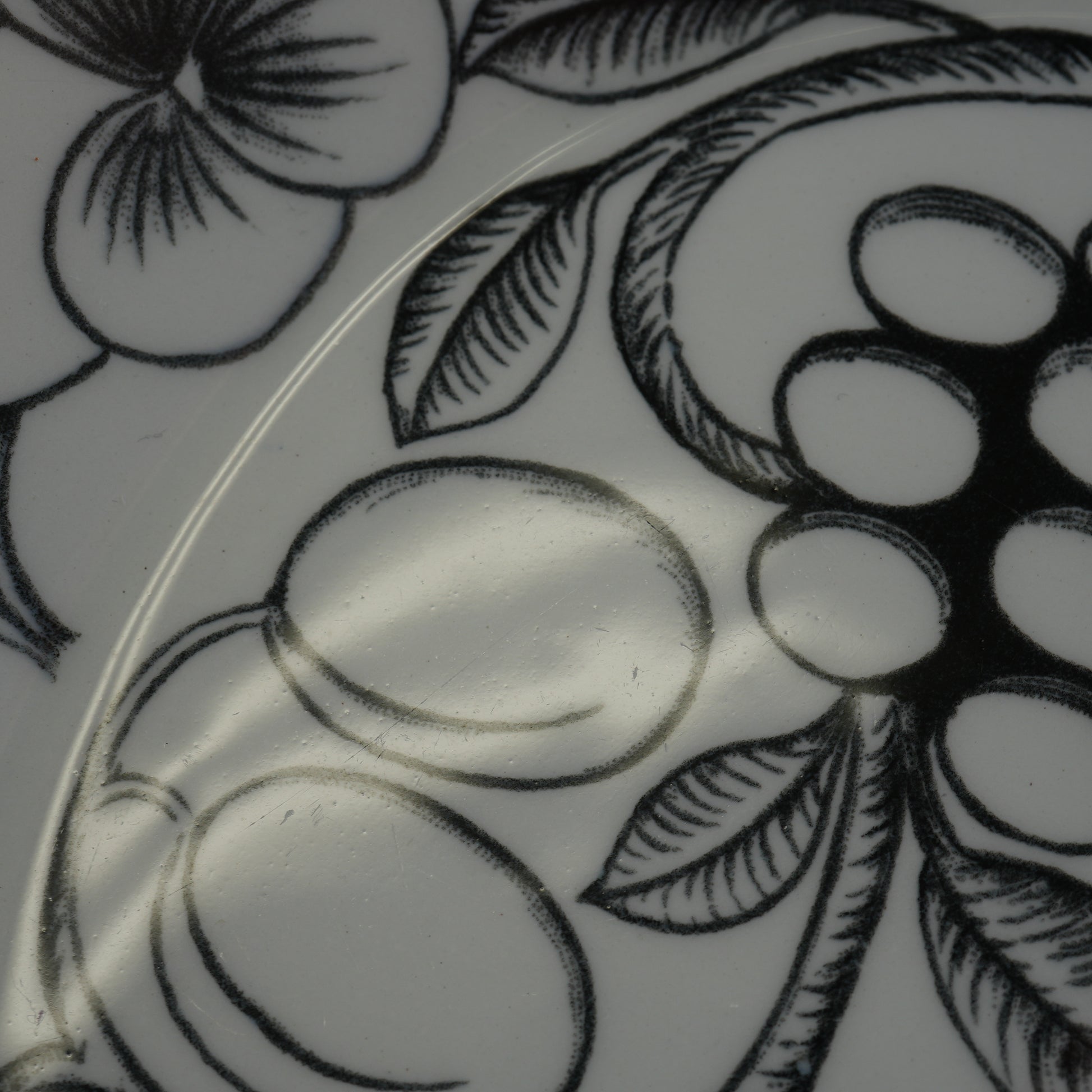 最初期モデル アラビア パラティッシ ブラック（Paratiisi）25cm オーバルプレート 2 - バックスタンプ・裏印