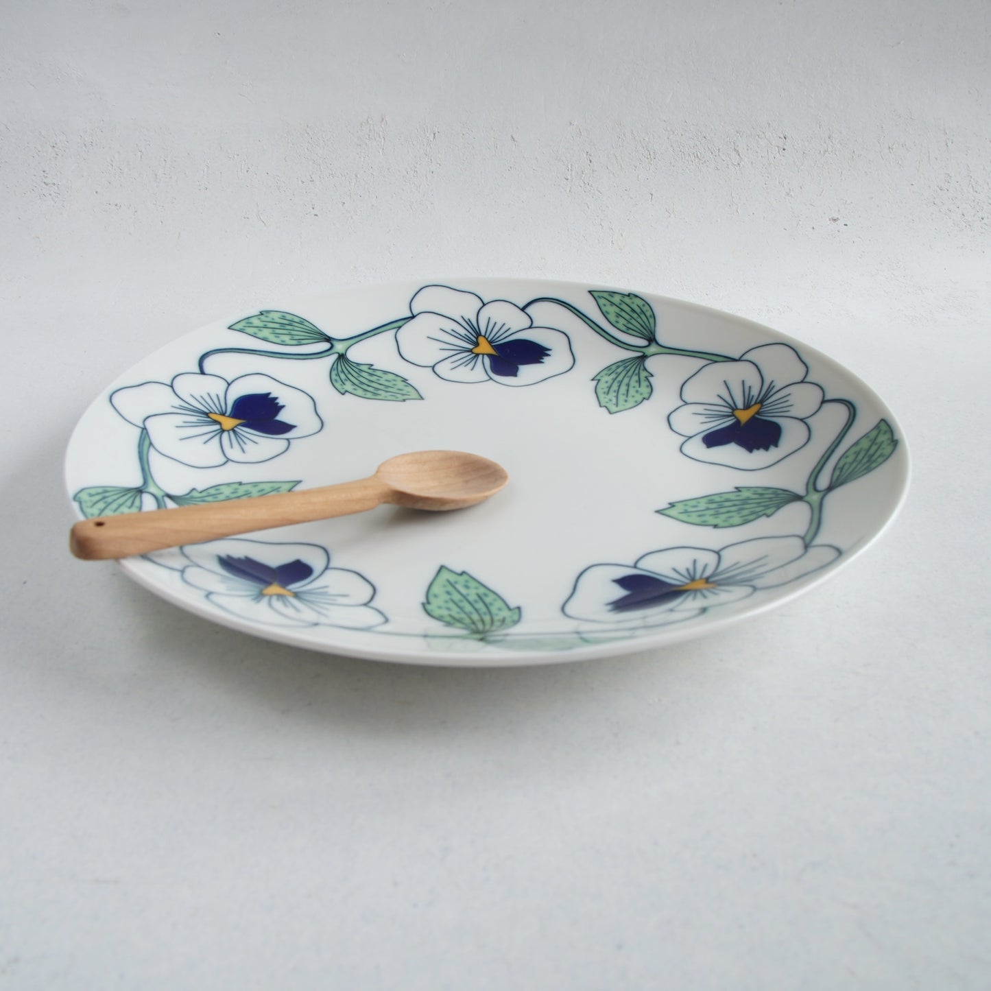 ロールストランド シルビア（Sylvia）24cmディナープレート - デザイン・柄の詳細