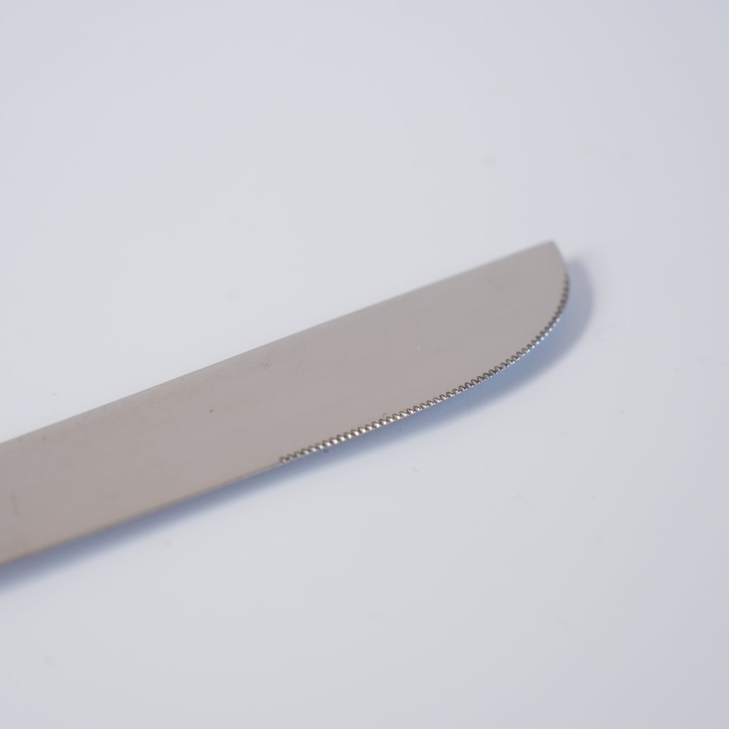 ボダ ビュッフェ（Buffé）ナイフ 21cm シグネ・ペション=メリン デザイン - 側面