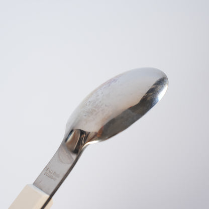 ボダ ビュッフェ（Buffé）スプーン 18cm シグネ・ペション=メリン デザイン 裏面（バックスタンプ）