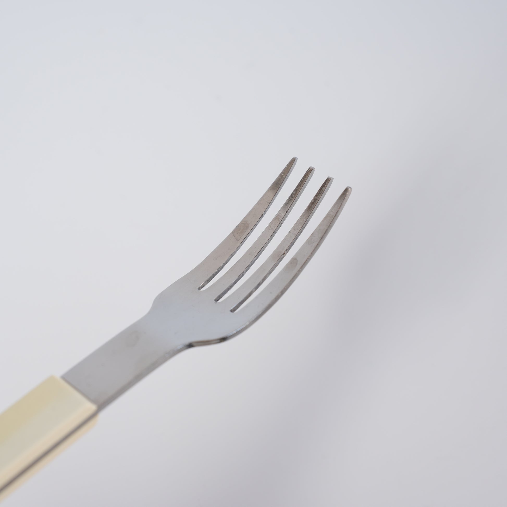 ボダ ビュッフェ（Buffé）フォーク 18.5cm シグネ・ペション=メリン デザイン - バックスタンプ・裏印