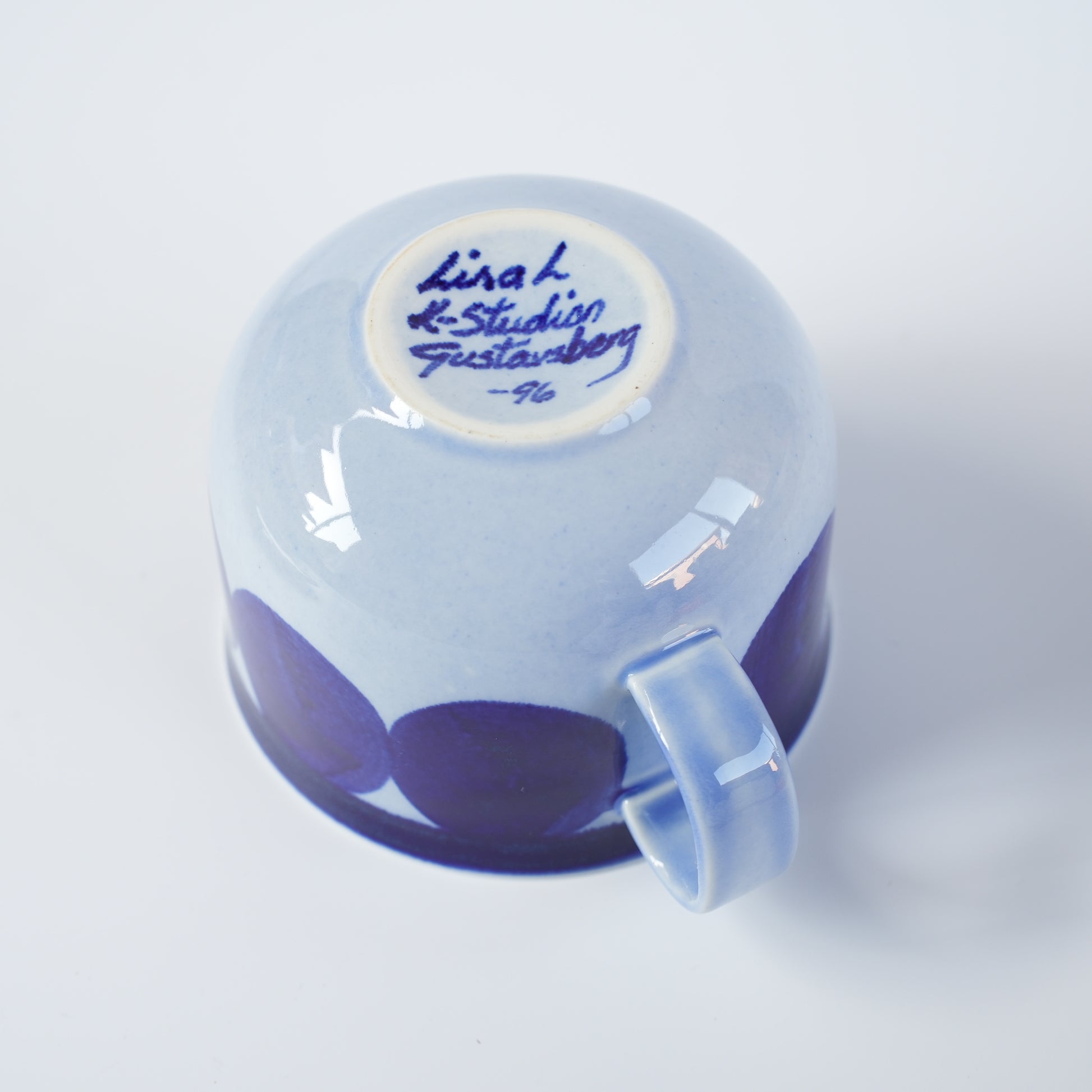 希少 リサ・ラーソン（Lisa Larson）1996年製 Kスタジオ 直筆サイン ハンドペイントカップ - ディテール 8