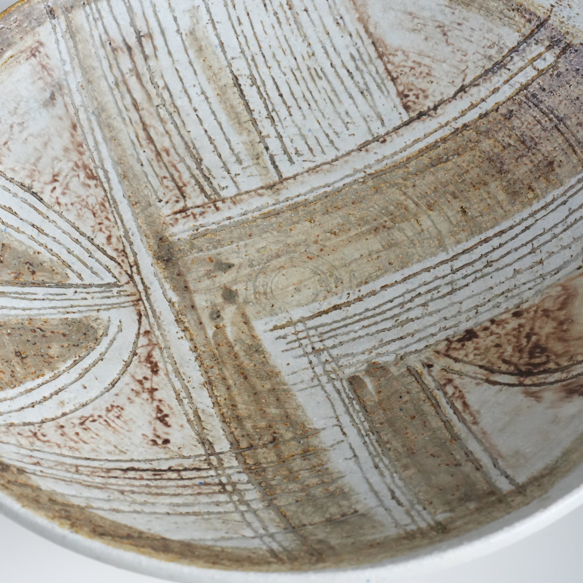 リサ・ラーソン初期のユニークピース 飾り皿 交差する大地の大皿 - 側面