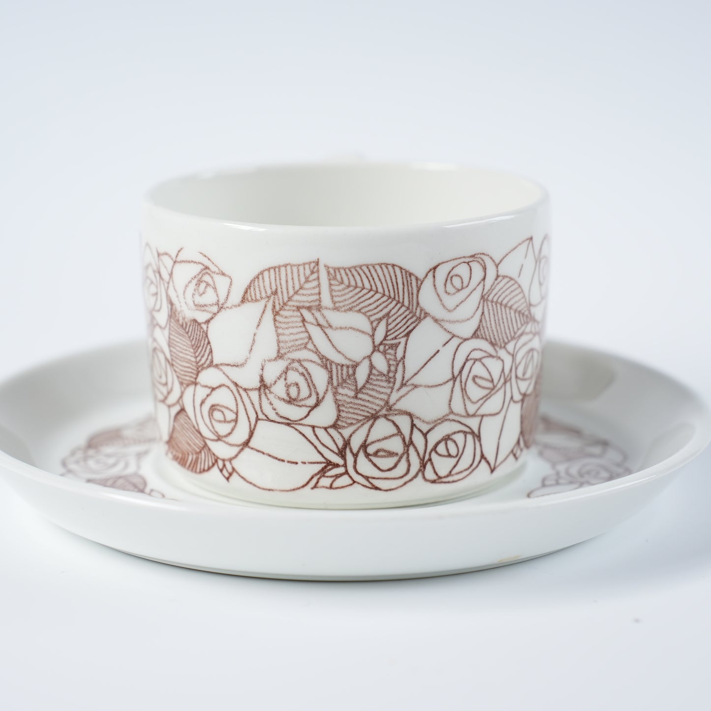 グスタフスベリ ローゼンフェルト（Rosenfalt）ティーカップ＆ソーサー ヴィンテージ北欧食器