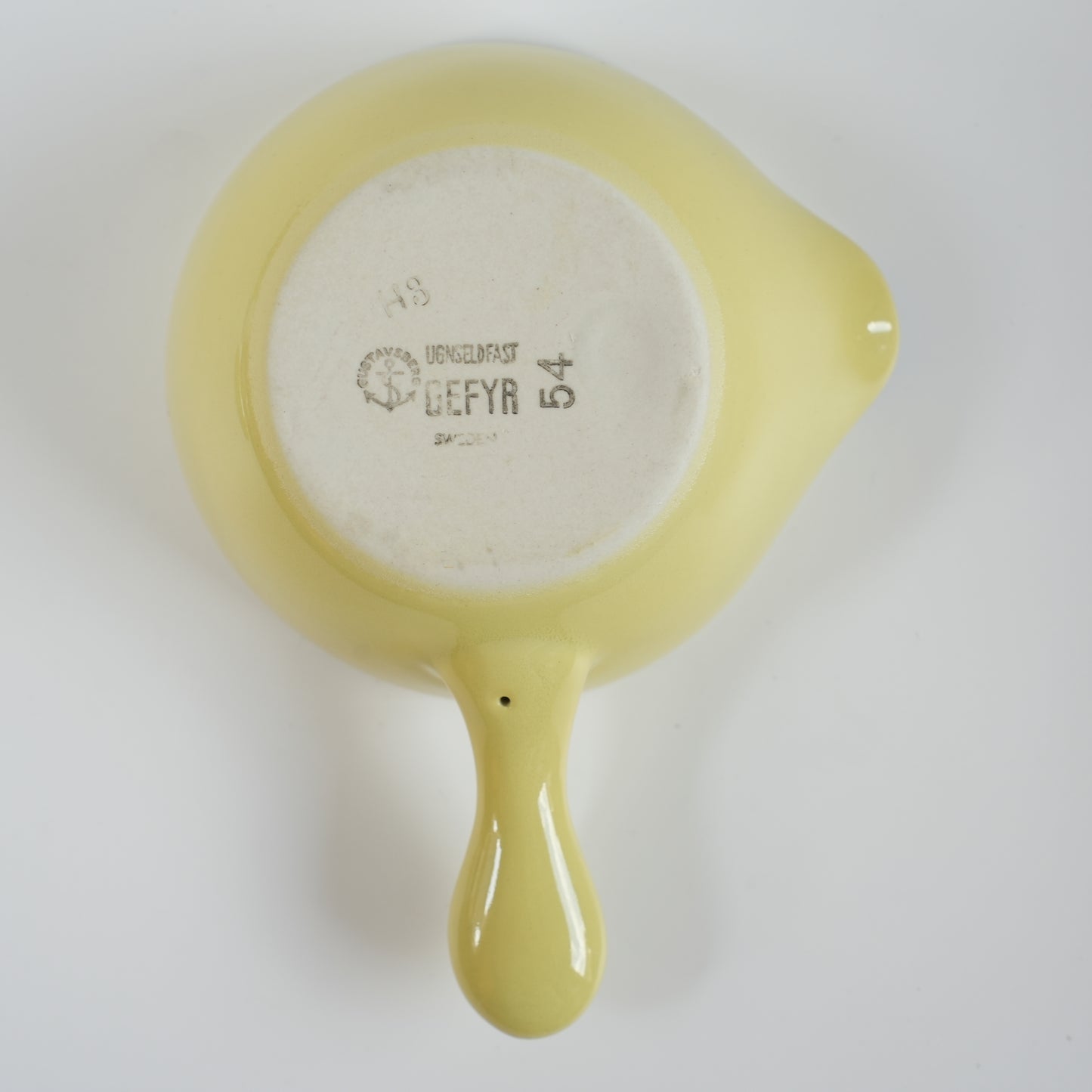 グスタフスベリ ゲフィール（Gefyr）蓋付きココット皿 イエロー