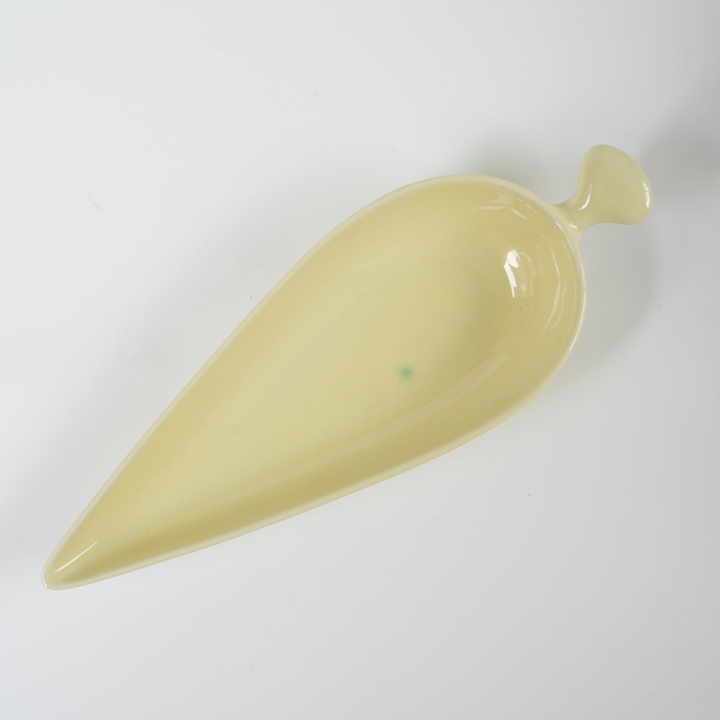 グスタフスベリ ゲフィール（Gefyr）リーフ型プレート 30cm イエロー