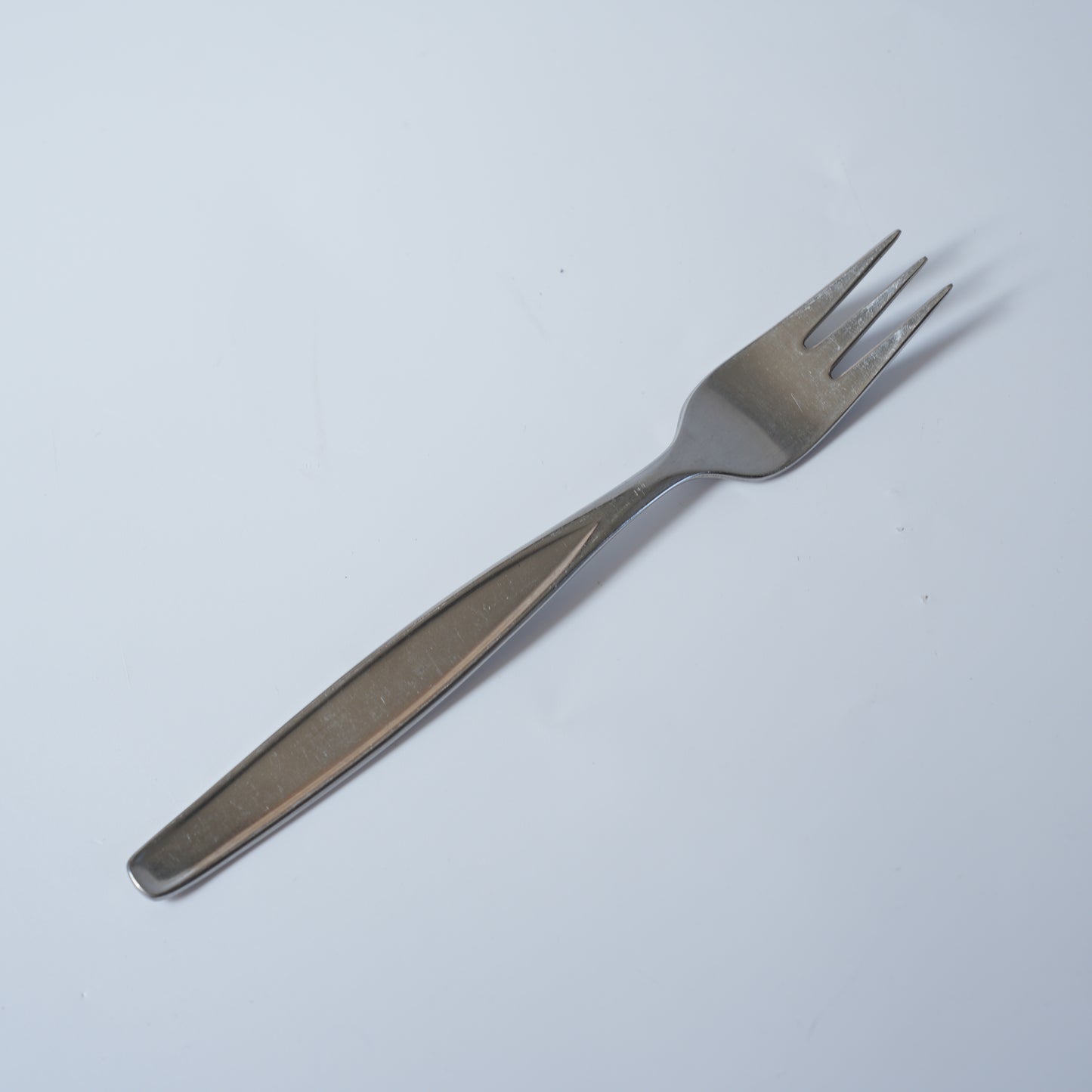ニルスヨハン（NilsJohan）カプリ（Capri）サンドイッチフォーク 15.5cm アダム・ティルストルップ 北欧ヴィンテージカトラリー