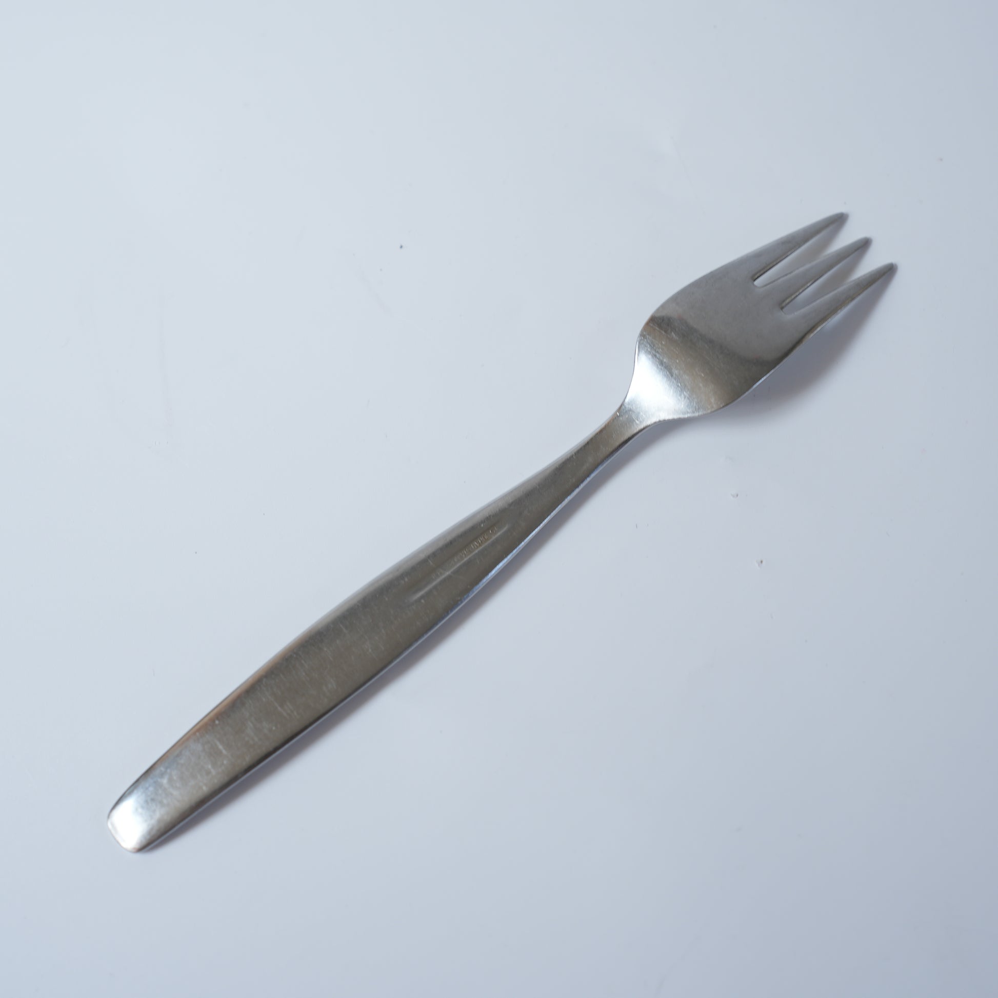 ニルスヨハン（NilsJohan）カプリ（Capri）サンドイッチフォーク 15.5cm アダム・ティルストルップ 北欧ヴィンテージカトラリー
