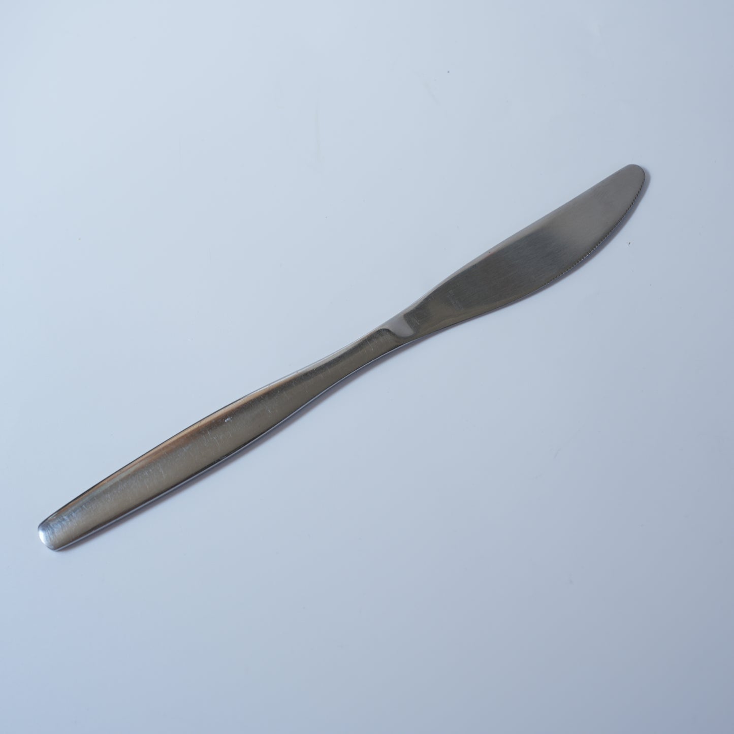 ニルスヨハン（NilsJohan）カプリ（Capri）ディナーナイフ 波刃 20.5cm アダム・ティルストルップ 北欧ヴィンテージカトラリー