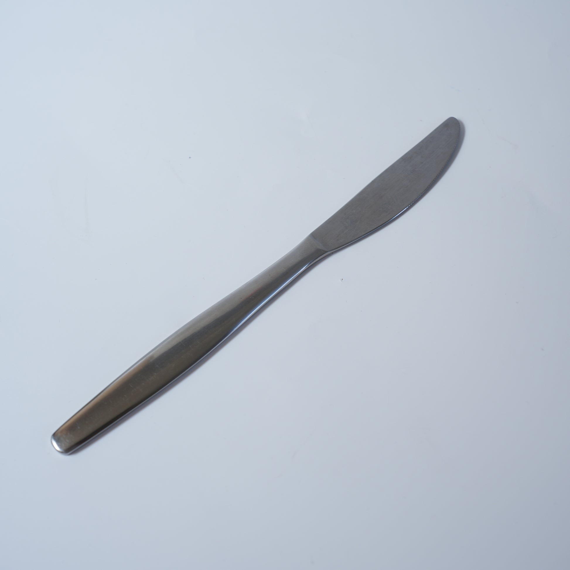 ニルスヨハン（NilsJohan）カプリ（Capri）テーブルナイフ 波刃 19.5cm アダム・ティルストルップ 北欧ヴィンテージカトラリー