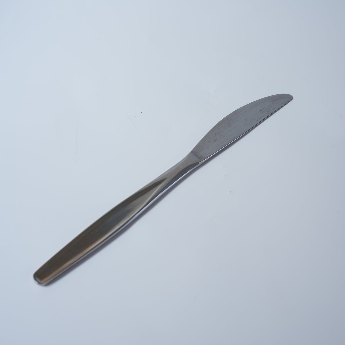 ニルスヨハン（NilsJohan）カプリ（Capri）テーブルナイフ 波刃 19.5cm アダム・ティルストルップ 北欧ヴィンテージカトラリー
