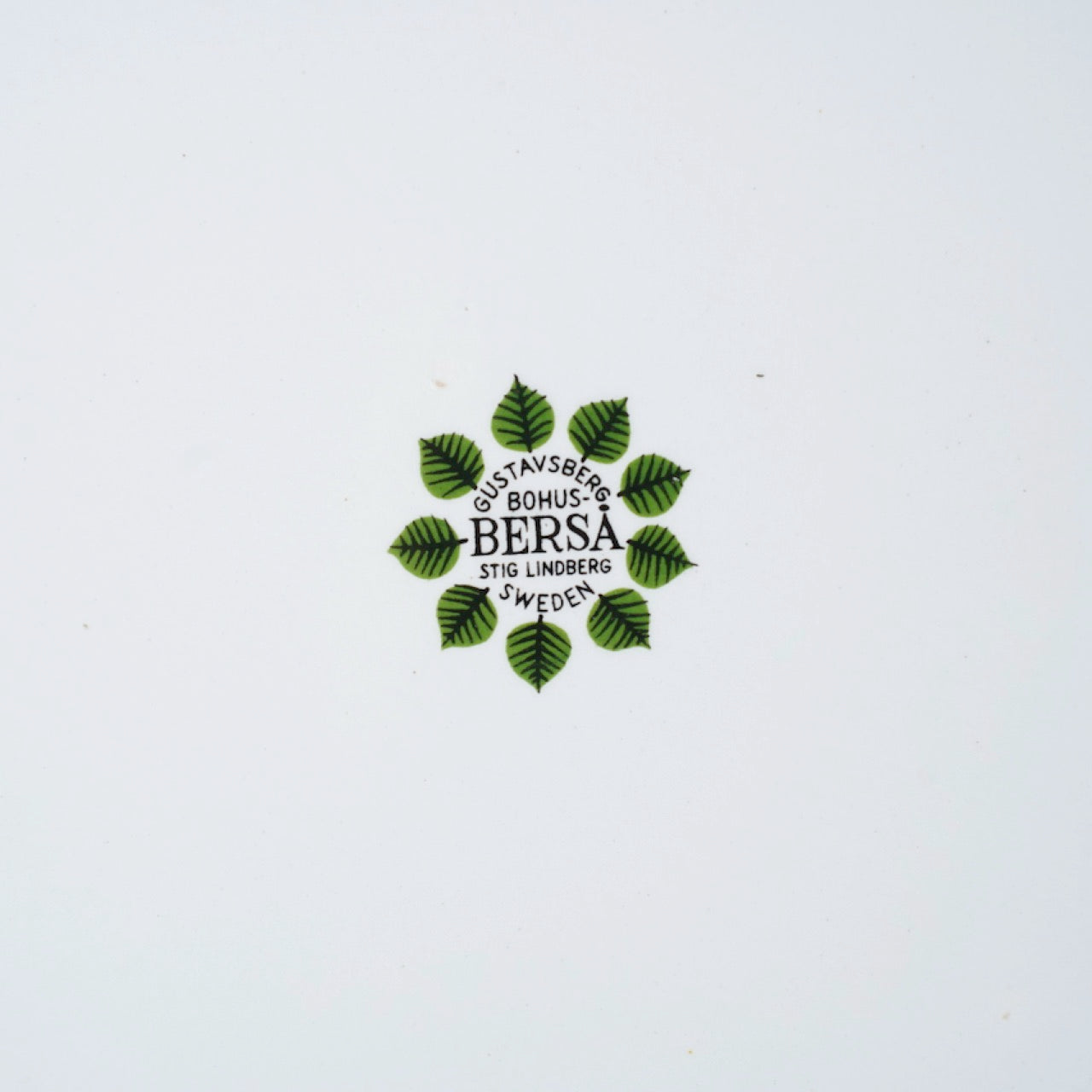貫入あり グスタフスベリ ベルサ（Bersa）スクエアプレート 皿 Gustavsberg   