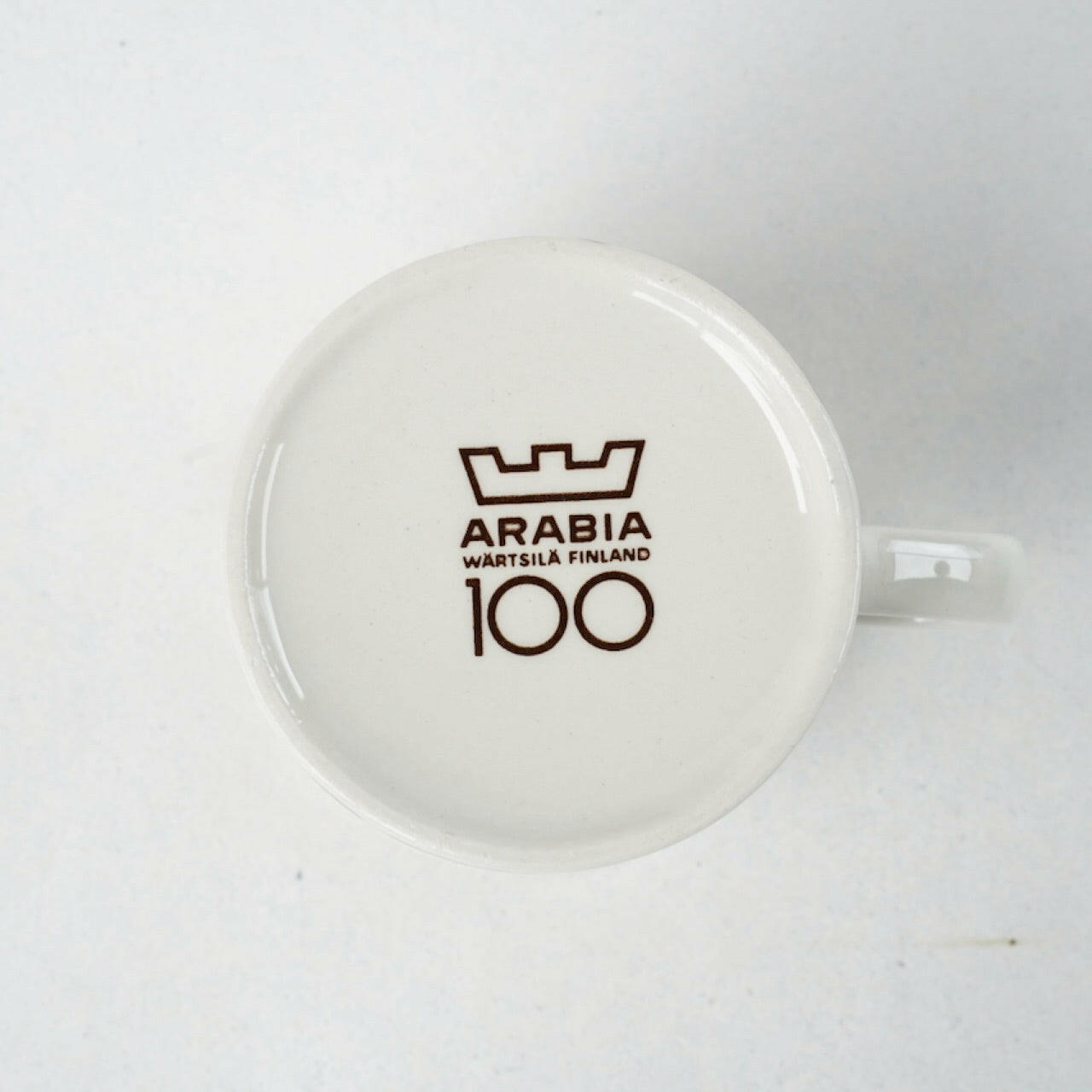 アラビア（ARABIA）100周年記念モデル ブラウンのマグカップ＆ソーサー マグカップ ARABIA   