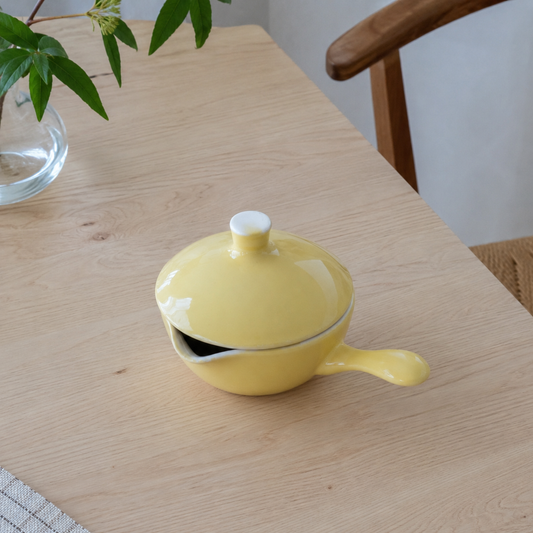 グスタフスベリ ゲフィール（Gefyr）蓋付きココット皿 イエロー