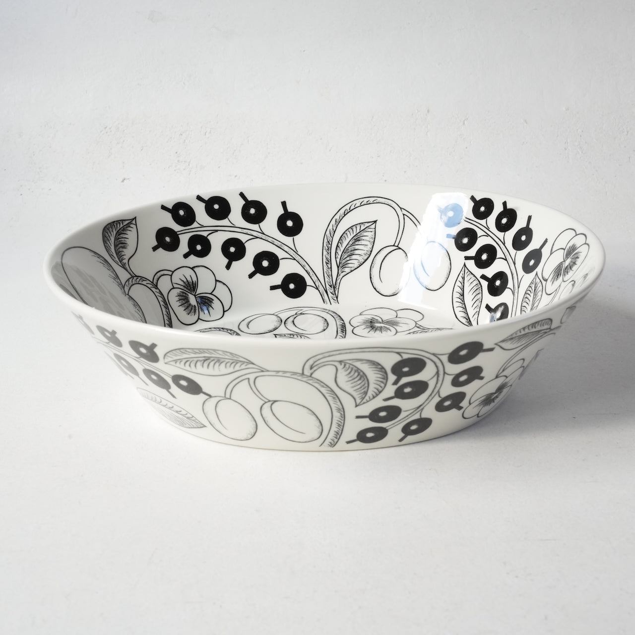 希少サイズ【最初期モデル】アラビア（ARABIA）ブラックパラティッシ（Paratiisi）大サイズ ボウル - ディテール 1