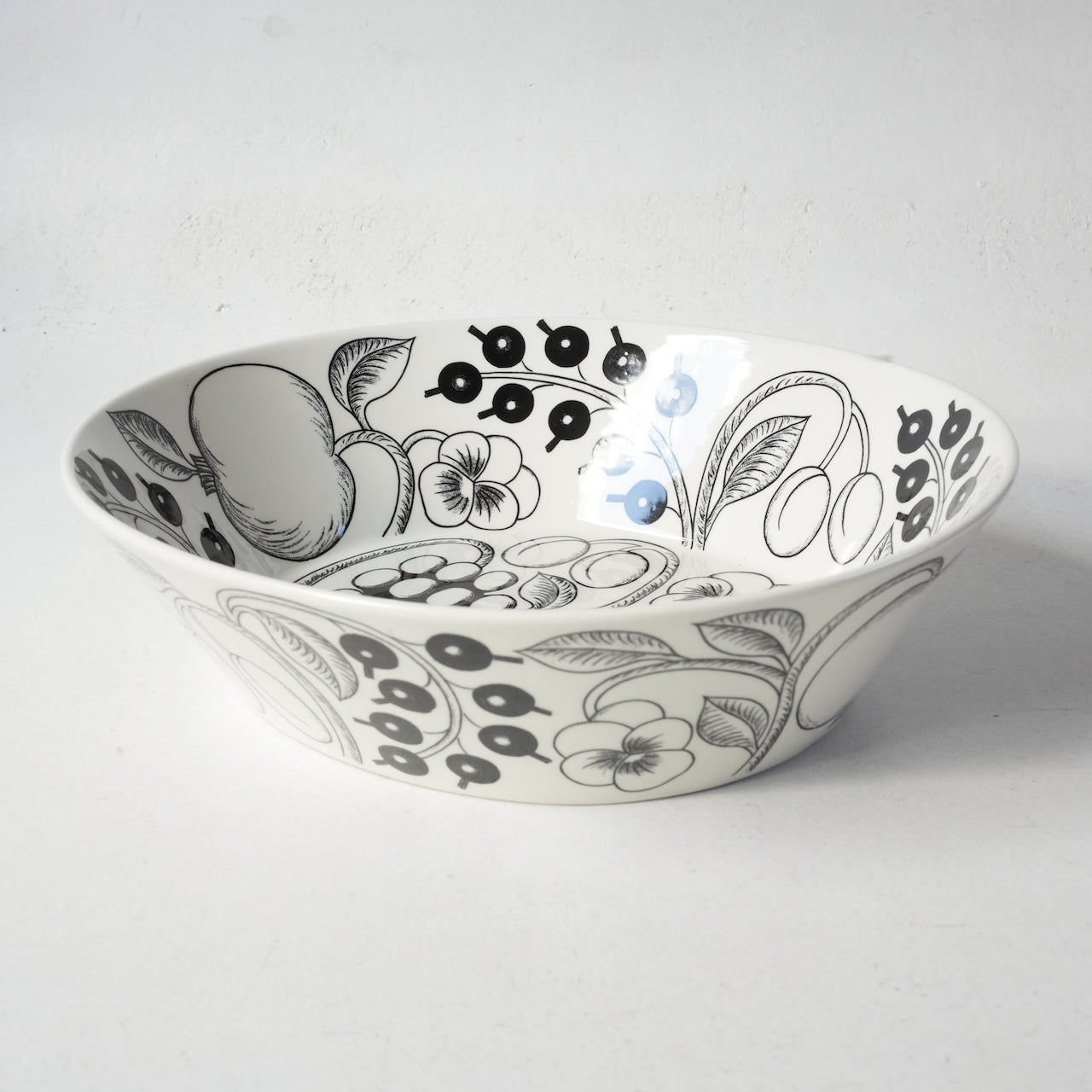希少サイズ【最初期モデル】アラビア（ARABIA）ブラックパラティッシ（Paratiisi）大サイズ ボウル - ディテール 2