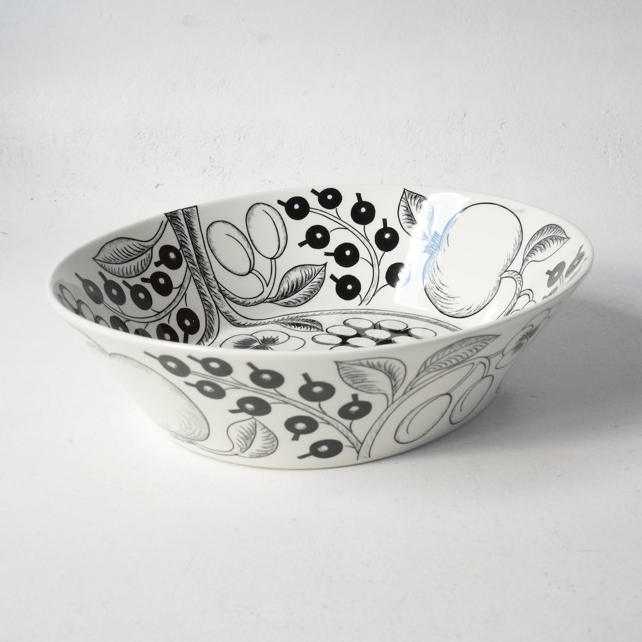 希少サイズ【最初期モデル】アラビア（ARABIA）ブラックパラティッシ（Paratiisi）大サイズ ボウル - ディテール 4